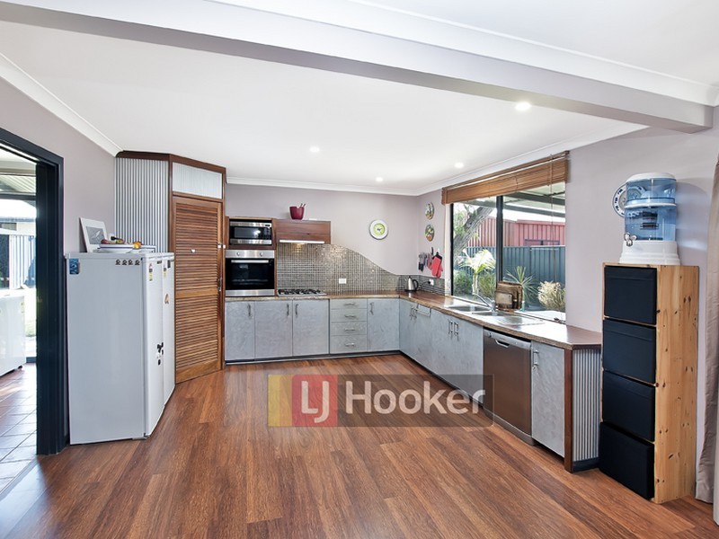 10 Travellers Well Street, Broadwater WA 6280