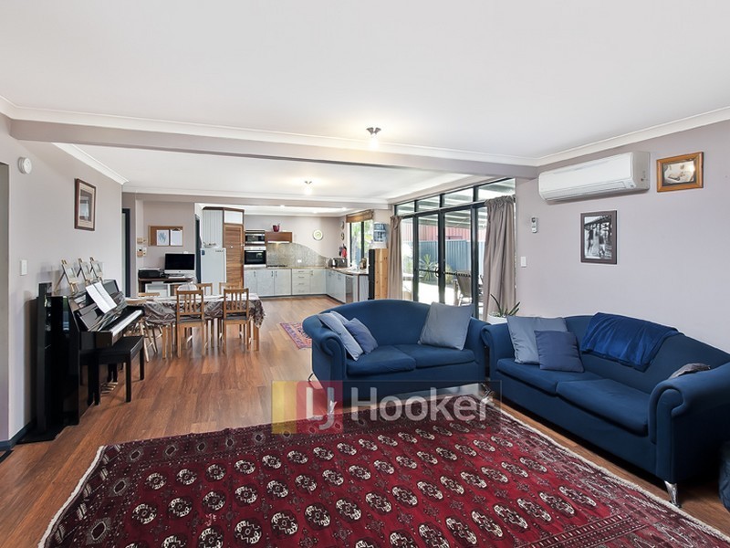 10 Travellers Well Street, Broadwater WA 6280