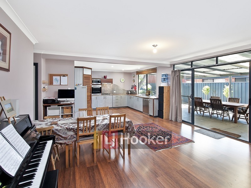 10 Travellers Well Street, Broadwater WA 6280