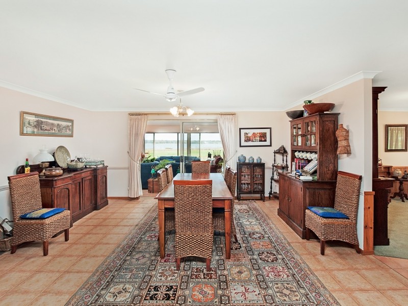 334 Forrest Beach Road, Wonnerup WA 6280