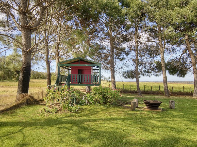 334 Forrest Beach Road, Wonnerup WA 6280