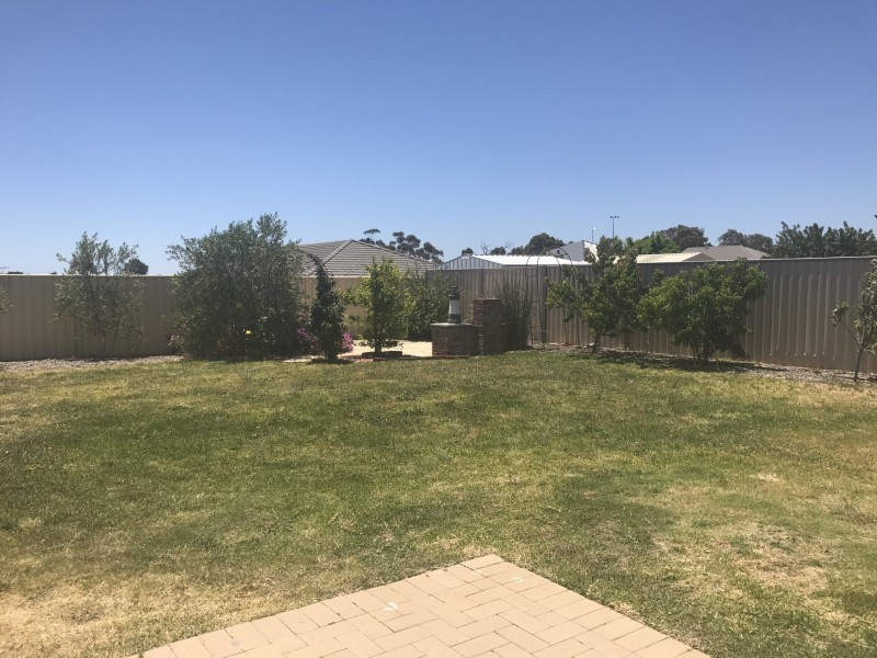 18 Range Road, Capel WA 6271
