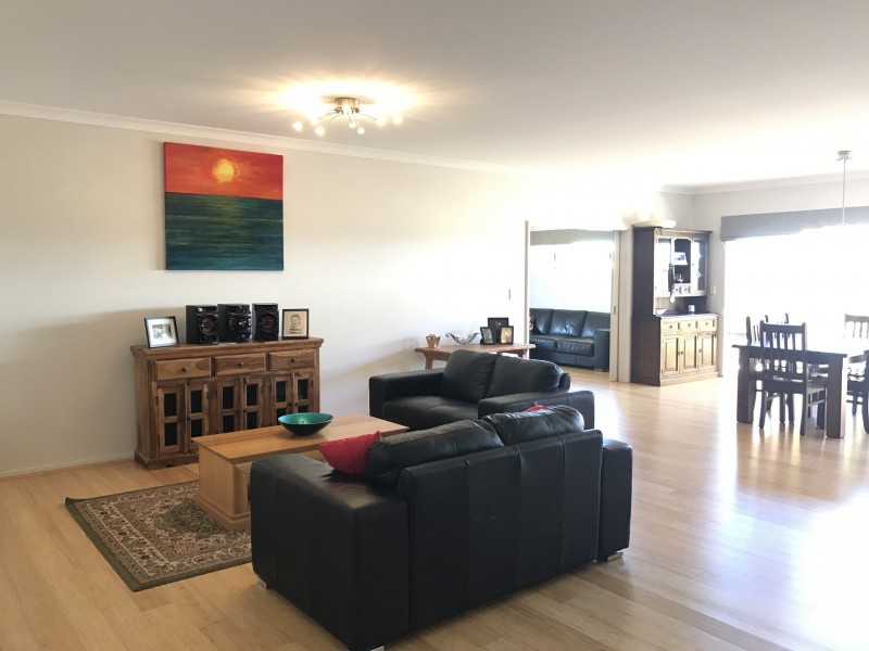 11 Lavender Gardens, Yalyalup WA 6280