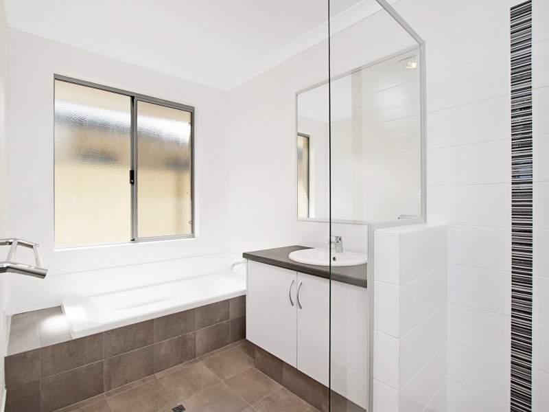 6 Oban Lane, Yalyalup WA 6280