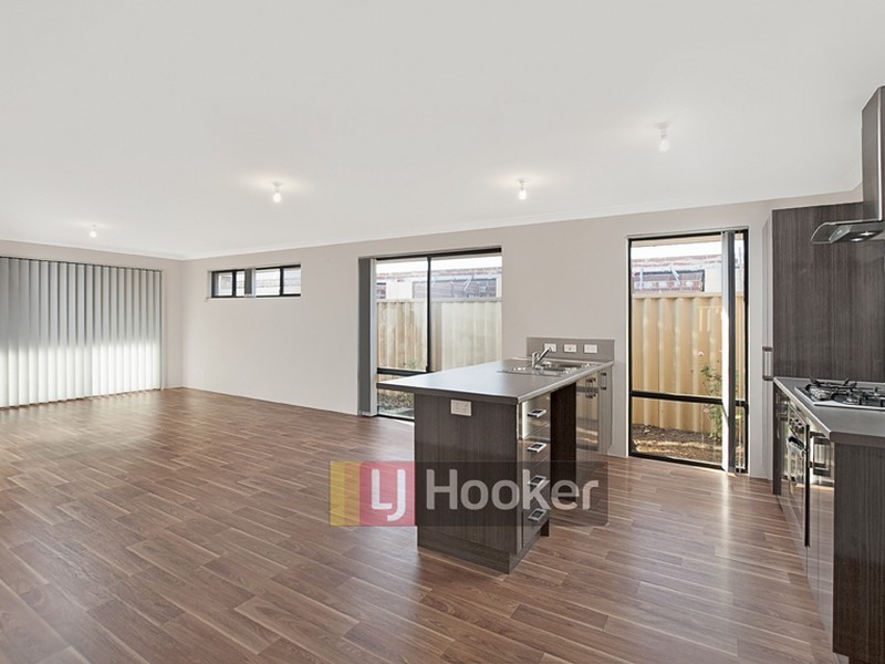 10 Castellar Pass, Yalyalup WA 6280