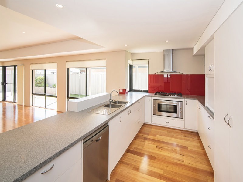 17 Masthead Loop, Geographe WA 6280