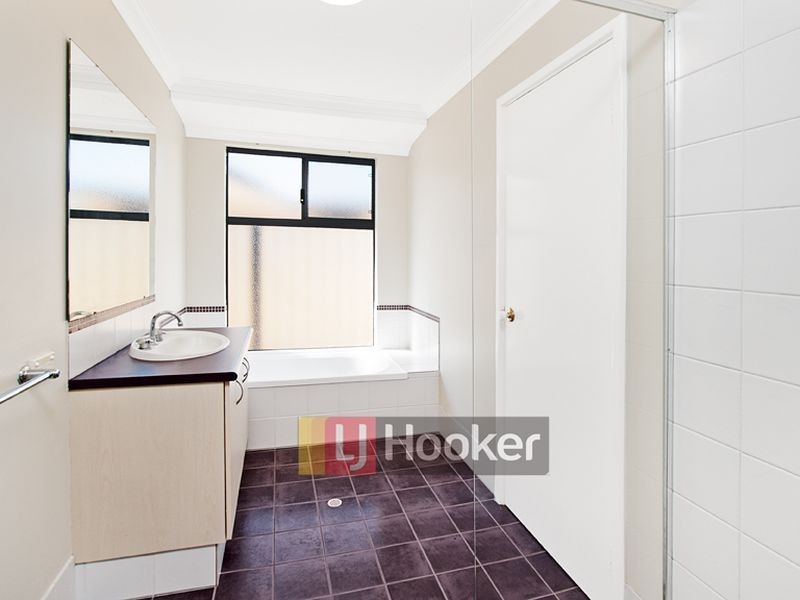 43 Honeyeater Crescent, Geographe WA 6280