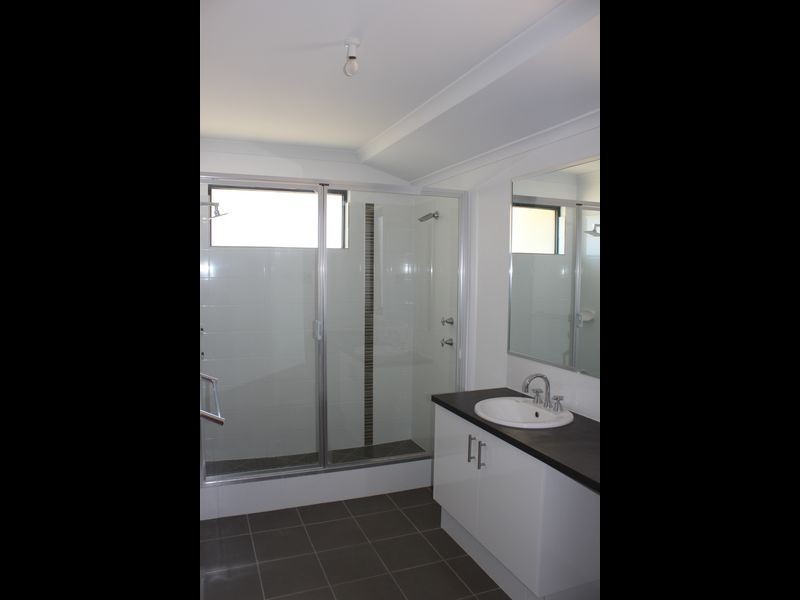 14 Gigondas Street, Yalyalup WA 6280