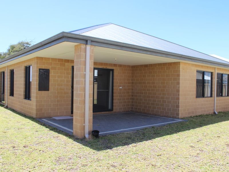 14 Gigondas Street, Yalyalup WA 6280