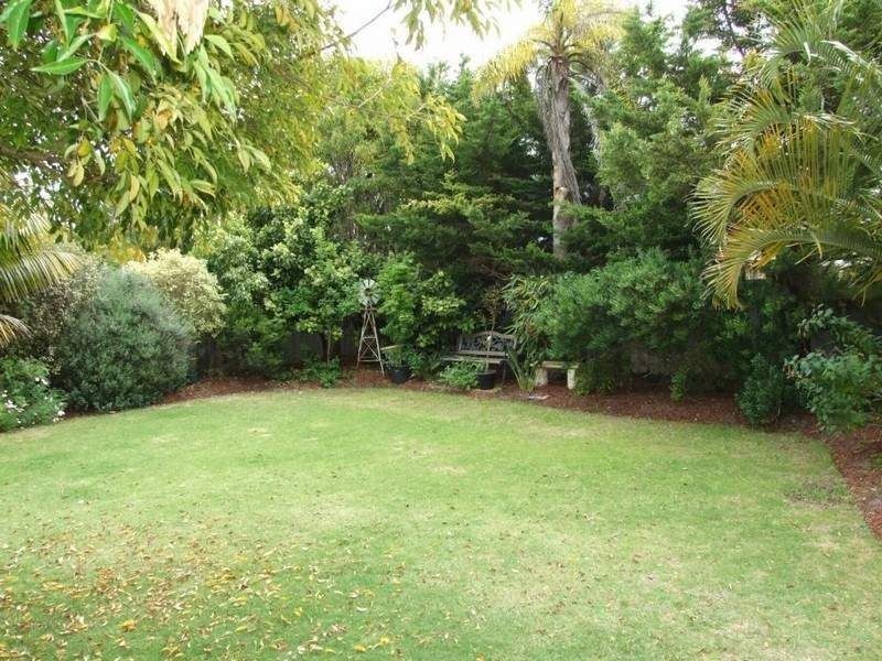23 Kingfisher Blvd, West Busselton WA 6280