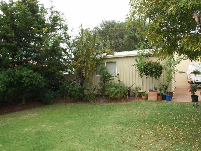 23 Kingfisher Blvd, West Busselton WA 6280