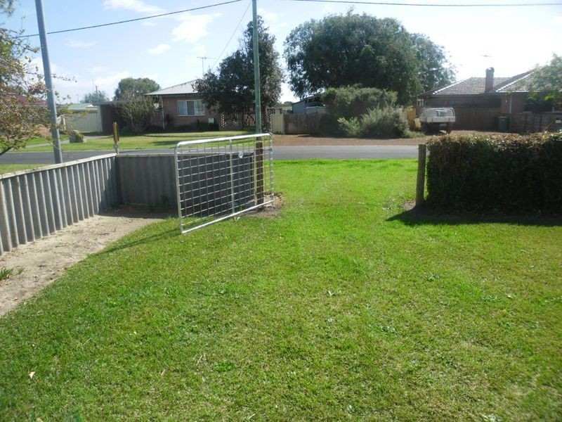 2 Knapton Street, West Busselton WA 6280