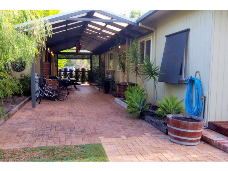 13 Dawson Avenue, Abbey WA 6280