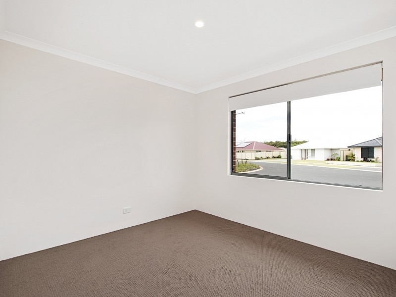 21b Paterson Drive, Yalyalup WA 6280