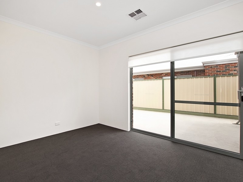 21b Paterson Drive, Yalyalup WA 6280