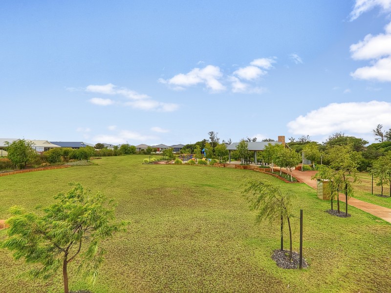 21b Paterson Drive, Yalyalup WA 6280