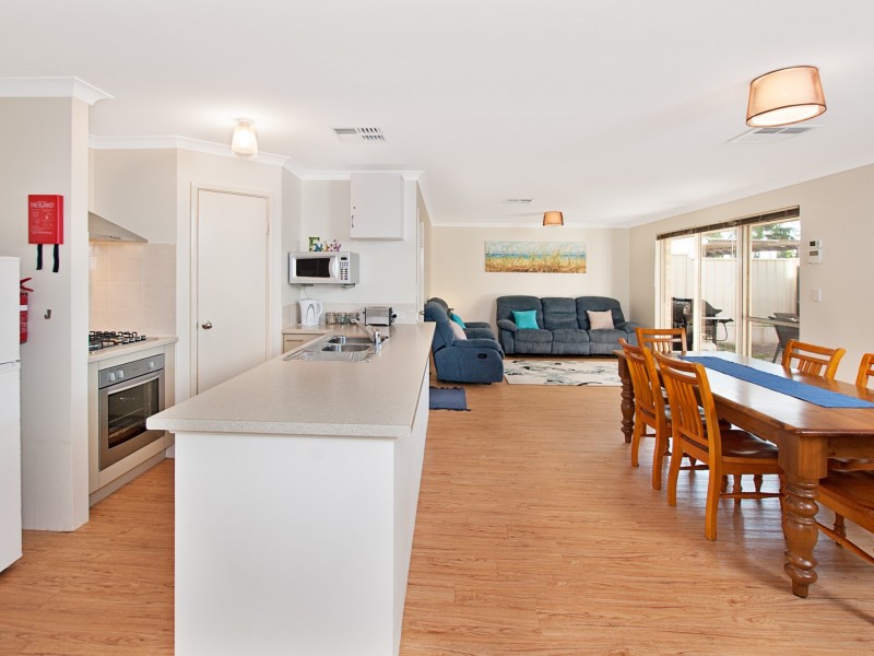 1/3 Moore Street, West Busselton WA 6280