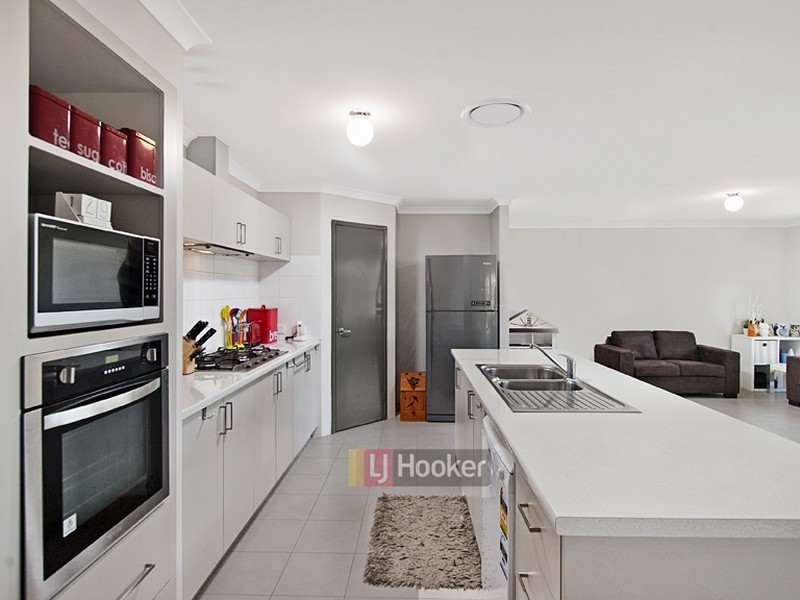 16 Gigondas Street, Yalyalup WA 6280