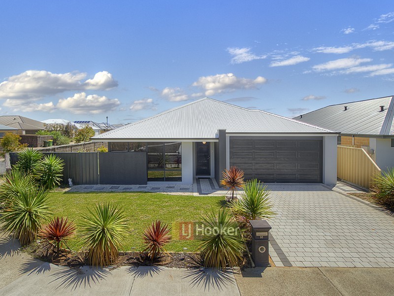 16 Gigondas Street, Yalyalup WA 6280