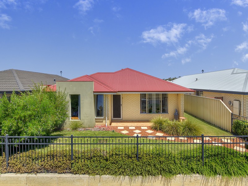 4 Sunflower Turn, Yalyalup WA 6280