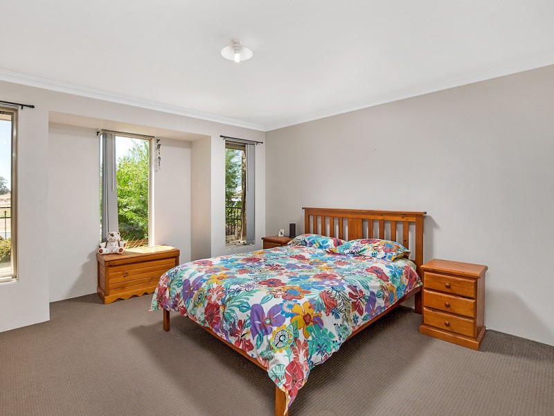 4 Sunflower Turn, Yalyalup WA 6280