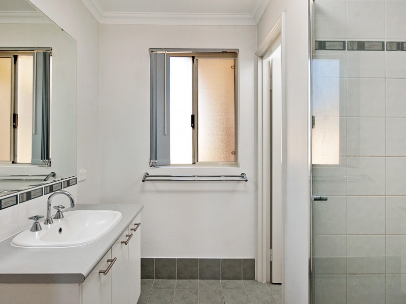 4 Sunflower Turn, Yalyalup WA 6280