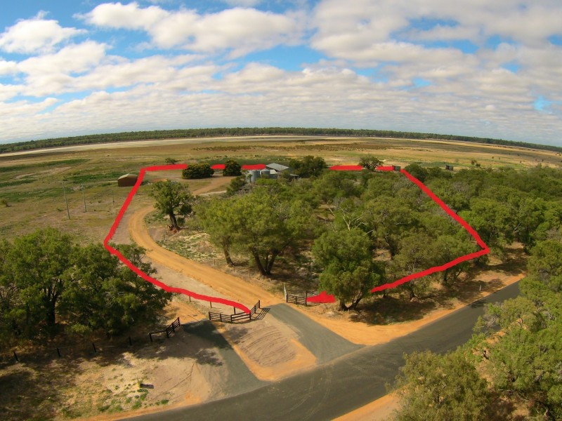 214 Forrest Beach Road, Wonnerup WA 6280