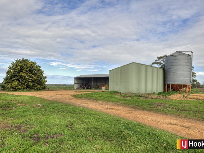 214 Forrest Beach Road, Wonnerup WA 6280