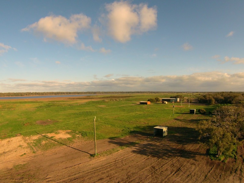 214 Forrest Beach Road, Wonnerup WA 6280