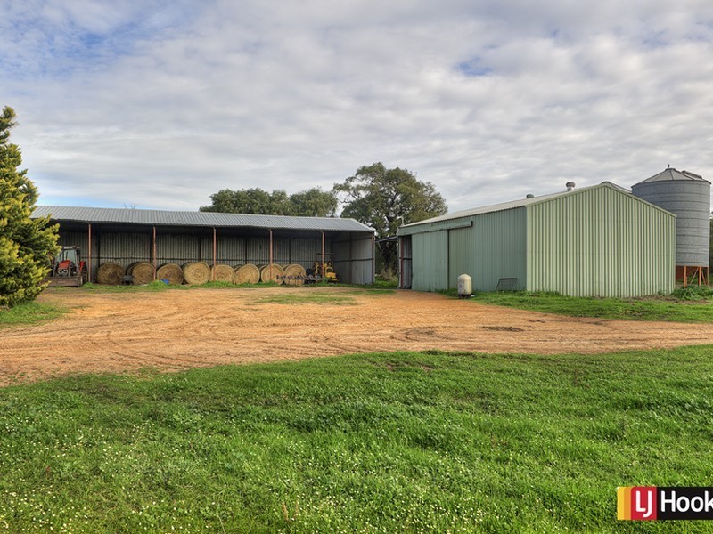 214 Forrest Beach Road, Wonnerup WA 6280