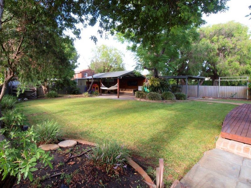 13 Dawson Avenue, Abbey WA 6280