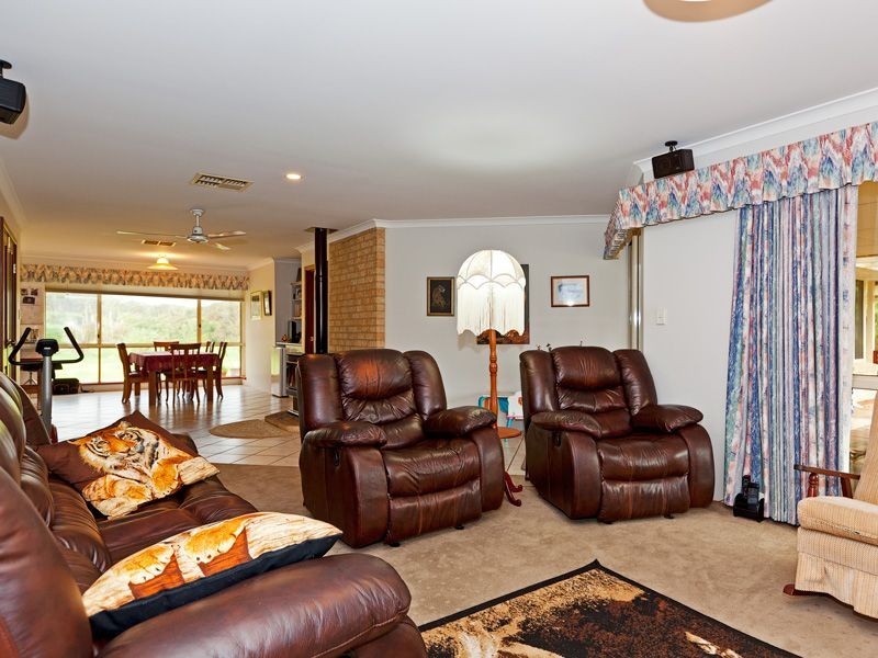 176 Armstrong Street, Boyanup WA 6237