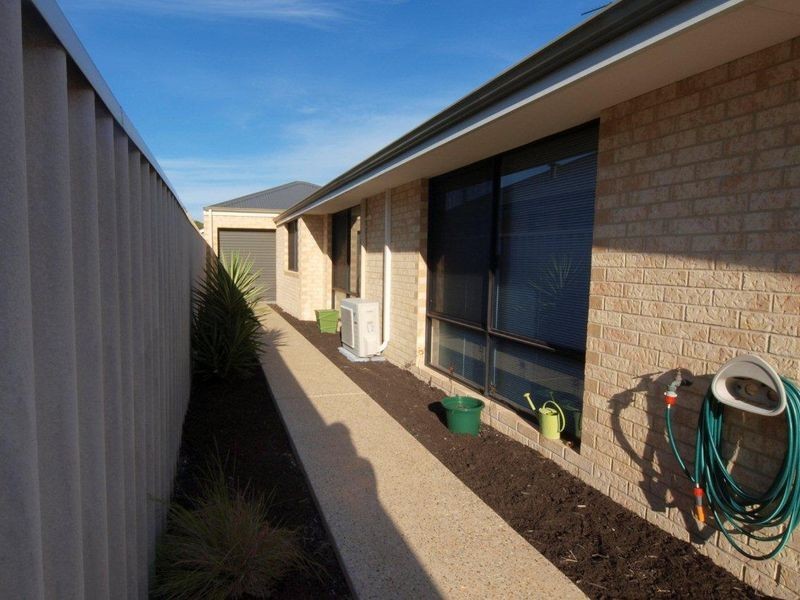 4 Feutrill Place, Broadwater WA 6280