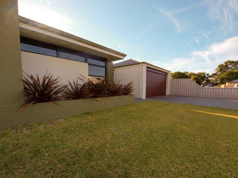 4 Feutrill Place, Broadwater WA 6280