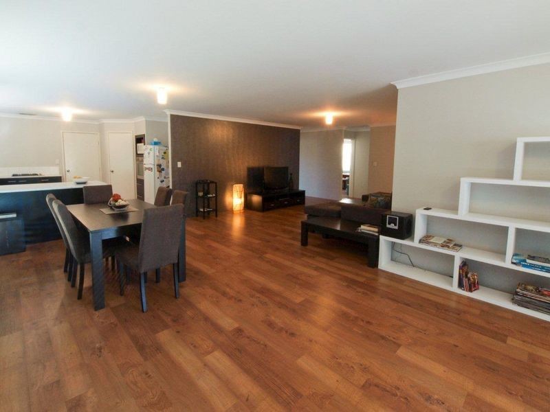 4 Feutrill Place, Broadwater WA 6280