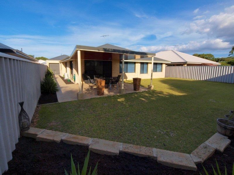 4 Feutrill Place, Broadwater WA 6280