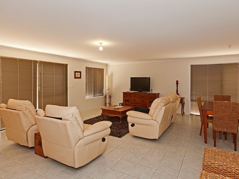 4/36 Stanford Drive, Abbey WA 6280