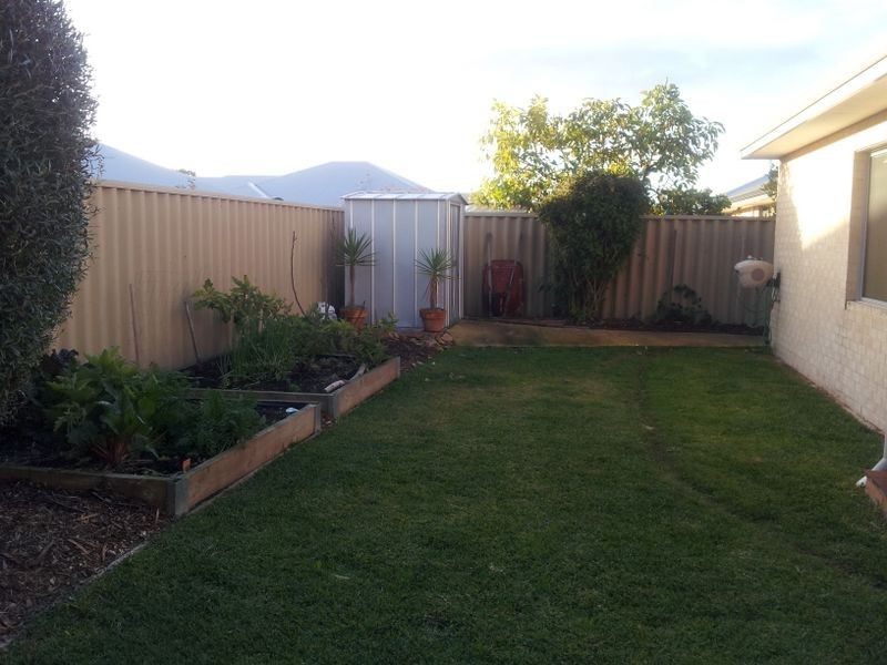 22 Wagon Entrance, Broadwater WA 6280