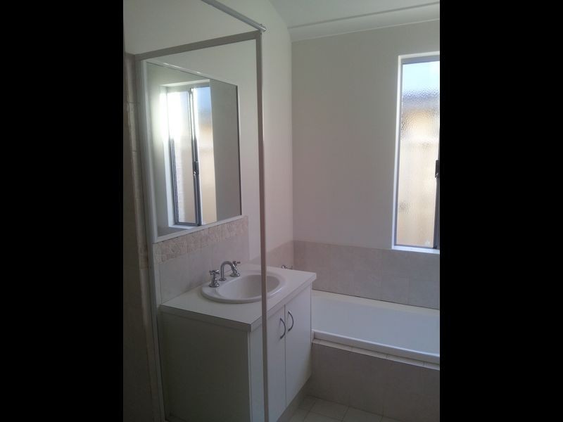 22 Wagon Entrance, Broadwater WA 6280