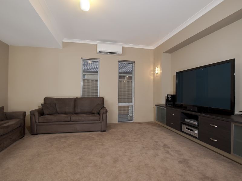 13 Provincia Parade, Yalyalup WA 6280