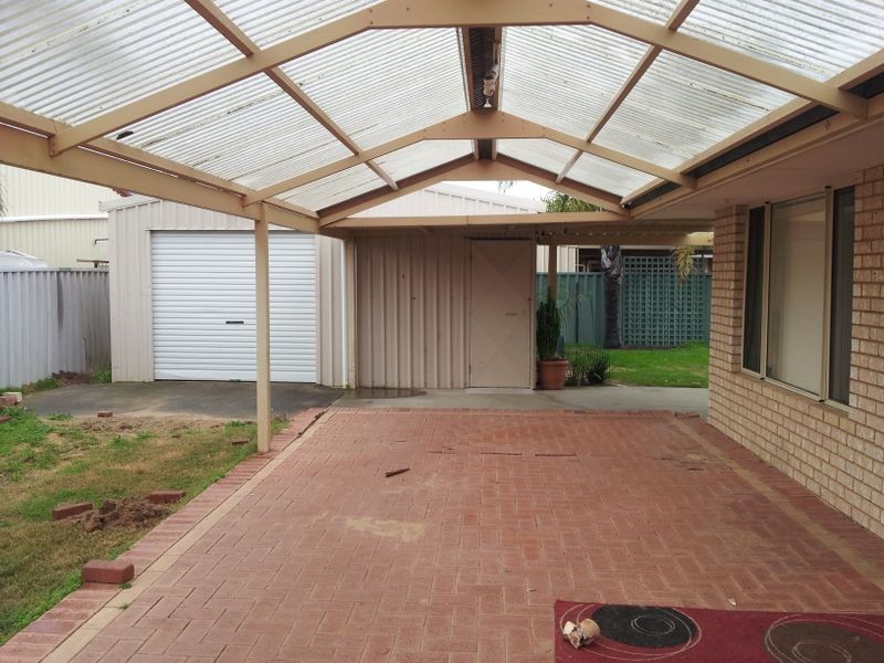 8 Steeple Retreat, West Busselton WA 6280