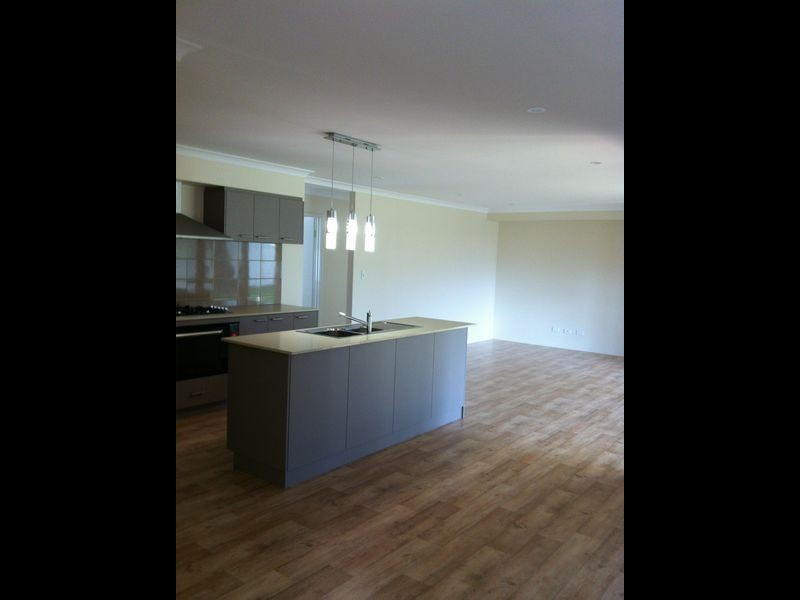 4 Daly Road, Yalyalup WA 6280