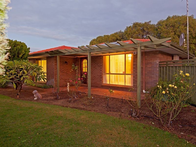 12 Burt Street, Broadwater WA 6280
