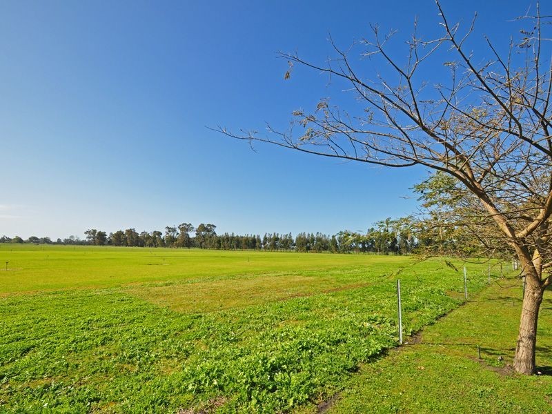 370 Hairpin Road, Jindong WA 6280