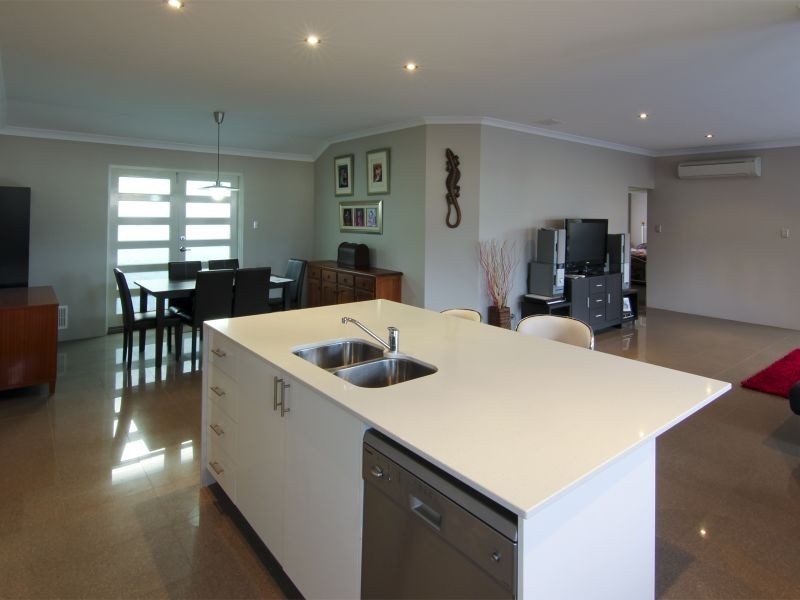 11 Marius Gate, Yalyalup WA 6280