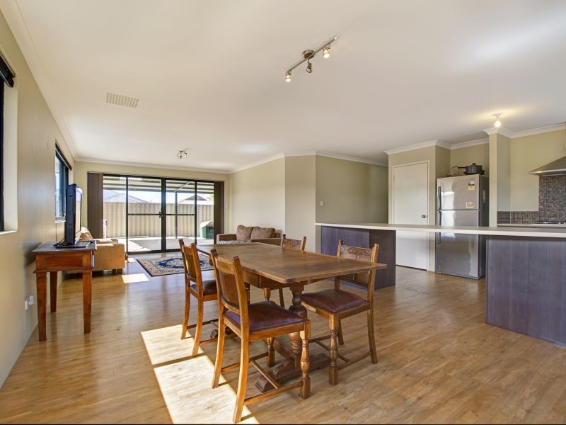 43 Currawong Drive, Broadwater WA 6280