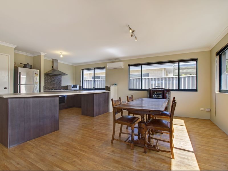 43 Currawong Drive, Broadwater WA 6280