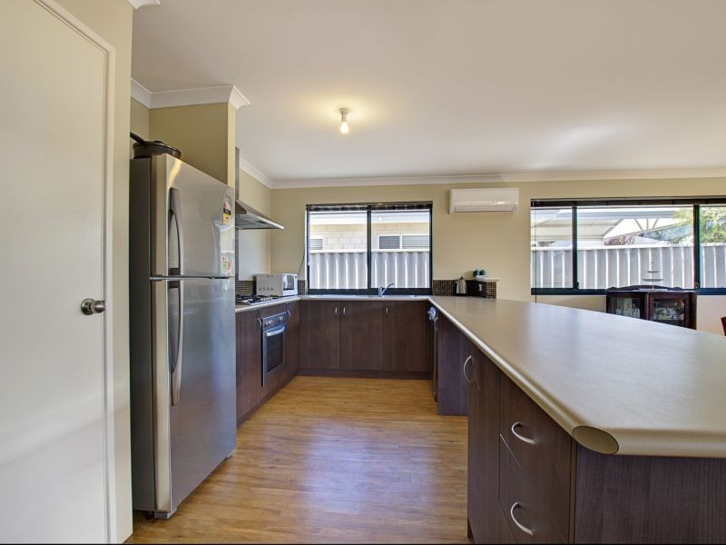 43 Currawong Drive, Broadwater WA 6280