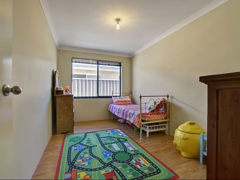 43 Currawong Drive, Broadwater WA 6280