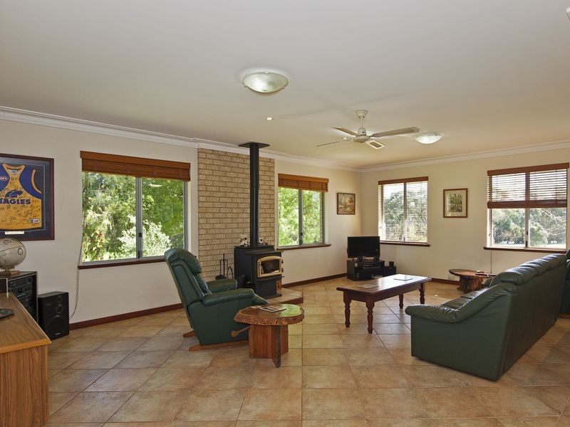 127 Halls Road, Capel WA 6271